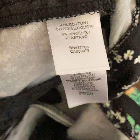 Laundry Capris Woman’s Size 8 - Picture 7 of 9